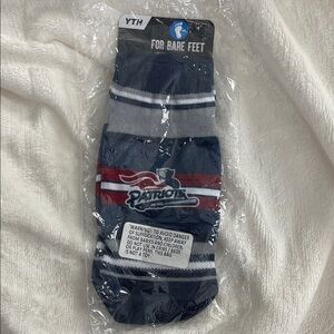 Patriots New England football Navy Gray red Socks youth net